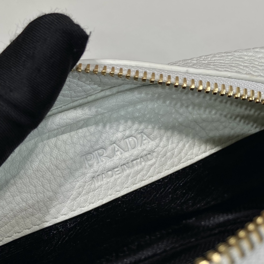 Prada 1BH187 Crossbody Handbags-20.5*13*8.CM
