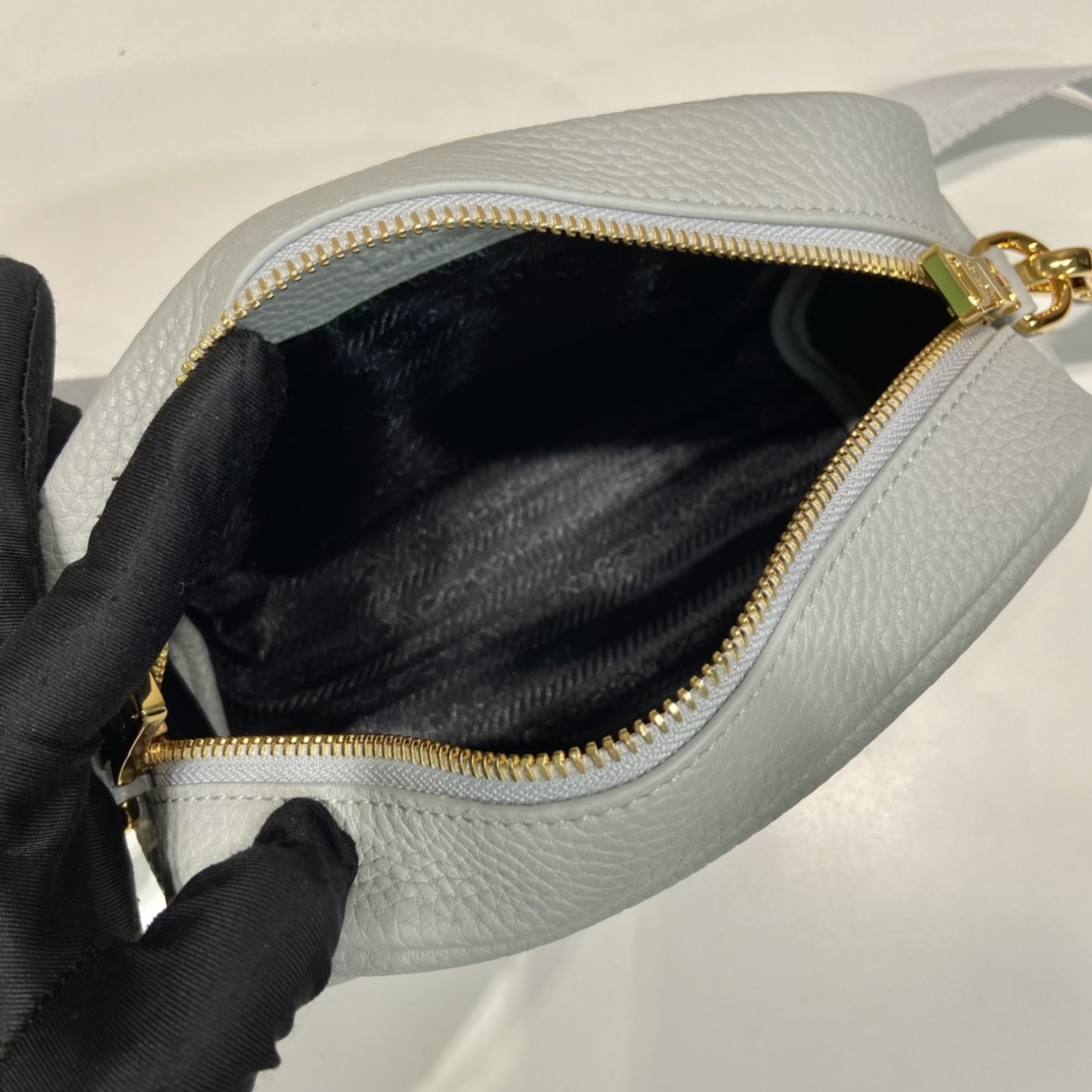 Prada 1BH187 Crossbody Handbags-20.5*13*8.CM