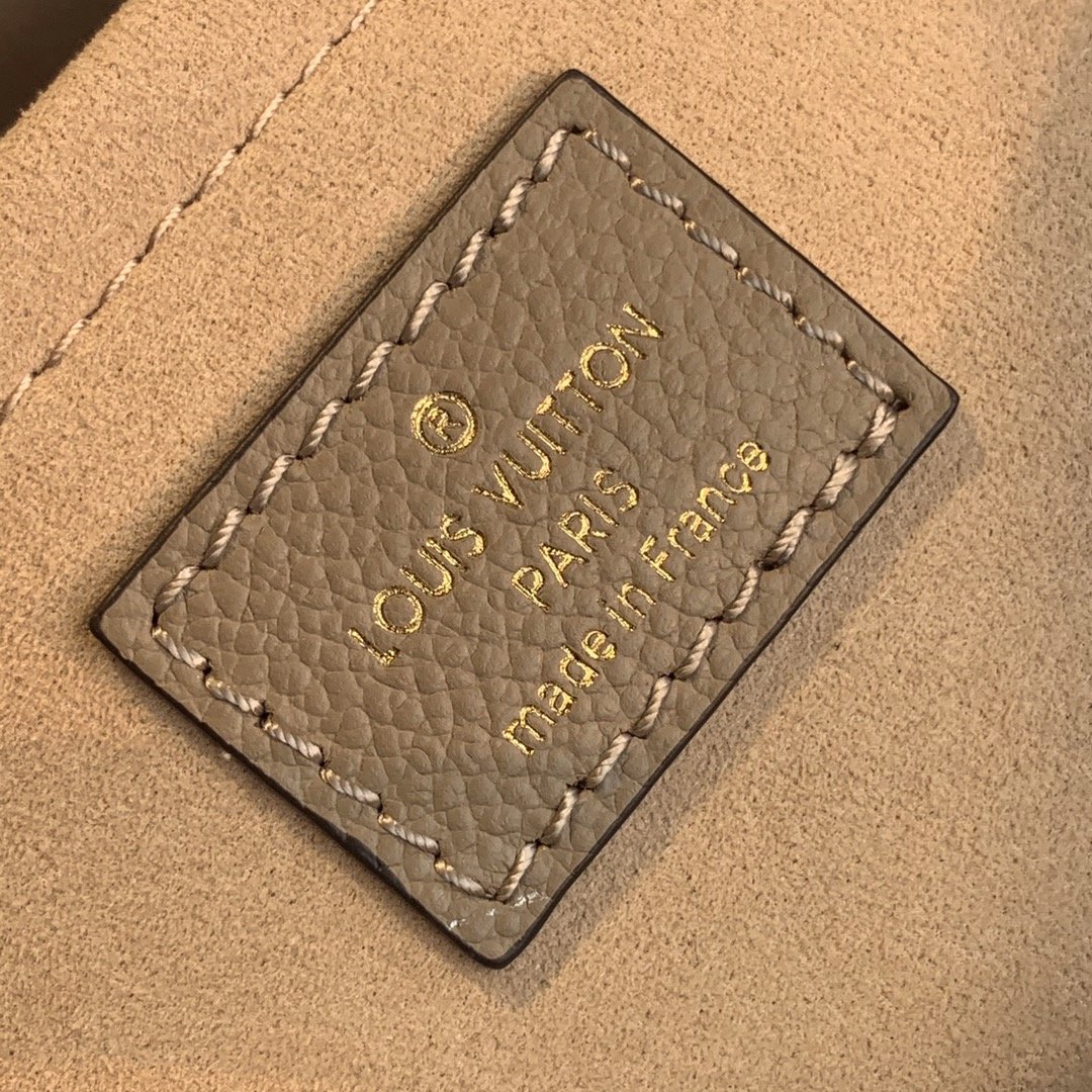 Louis Vuitton Montaigne BB-29*20*13CM