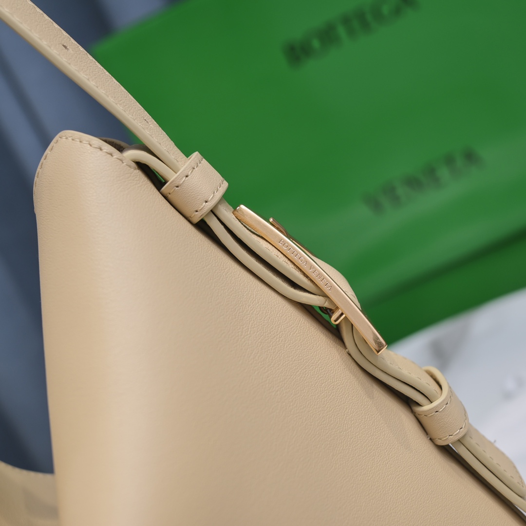 Bottega VenetaCradle Tote-30x23x16CM