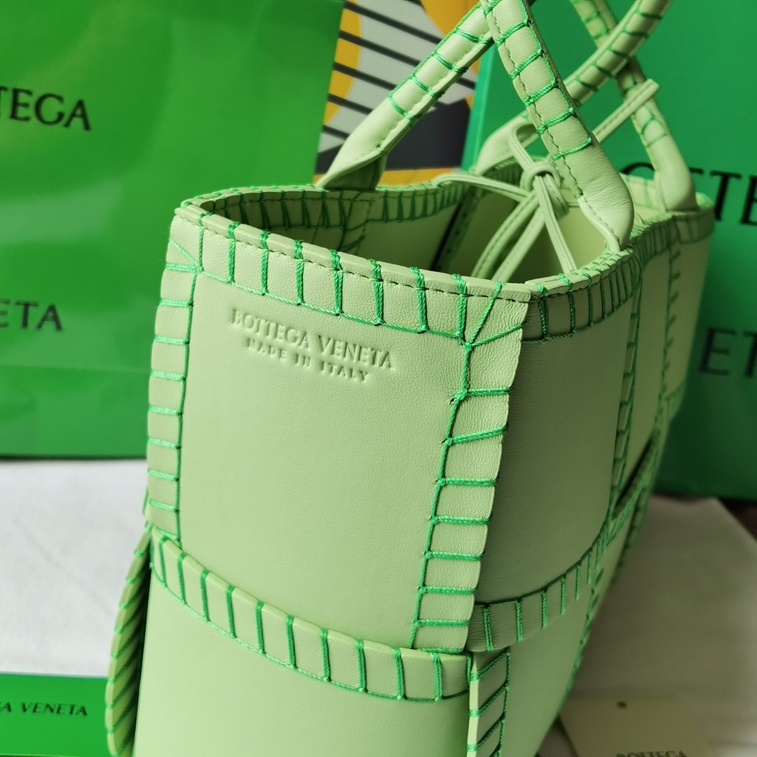 Bottega Arco Tote-30x20x11.5CM