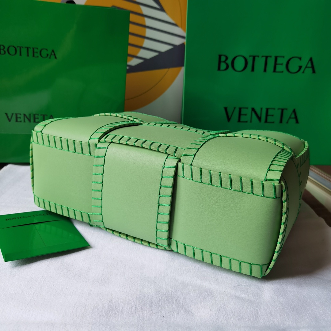 Bottega Arco Tote-30x20x11.5CM