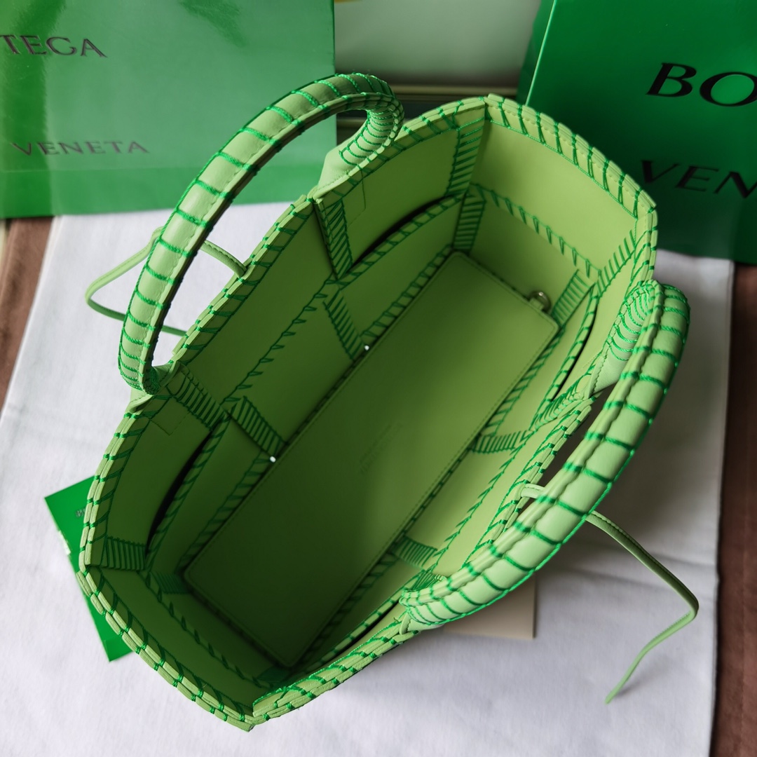 Bottega Arco Tote-30x20x11.5CM