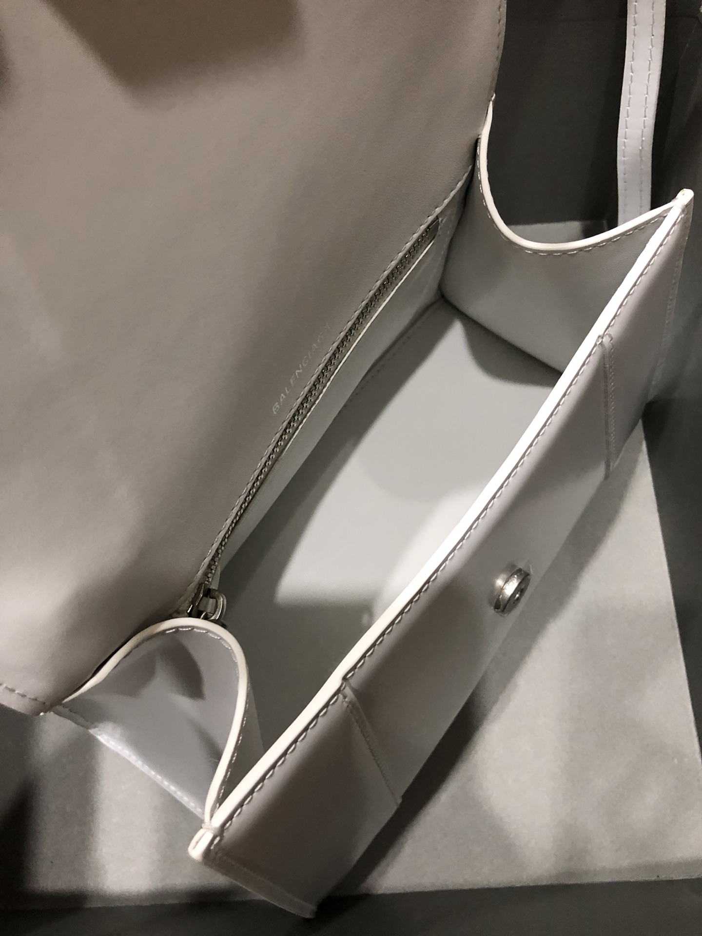 Balenciaga Hourglass Bag-23x10x24CM