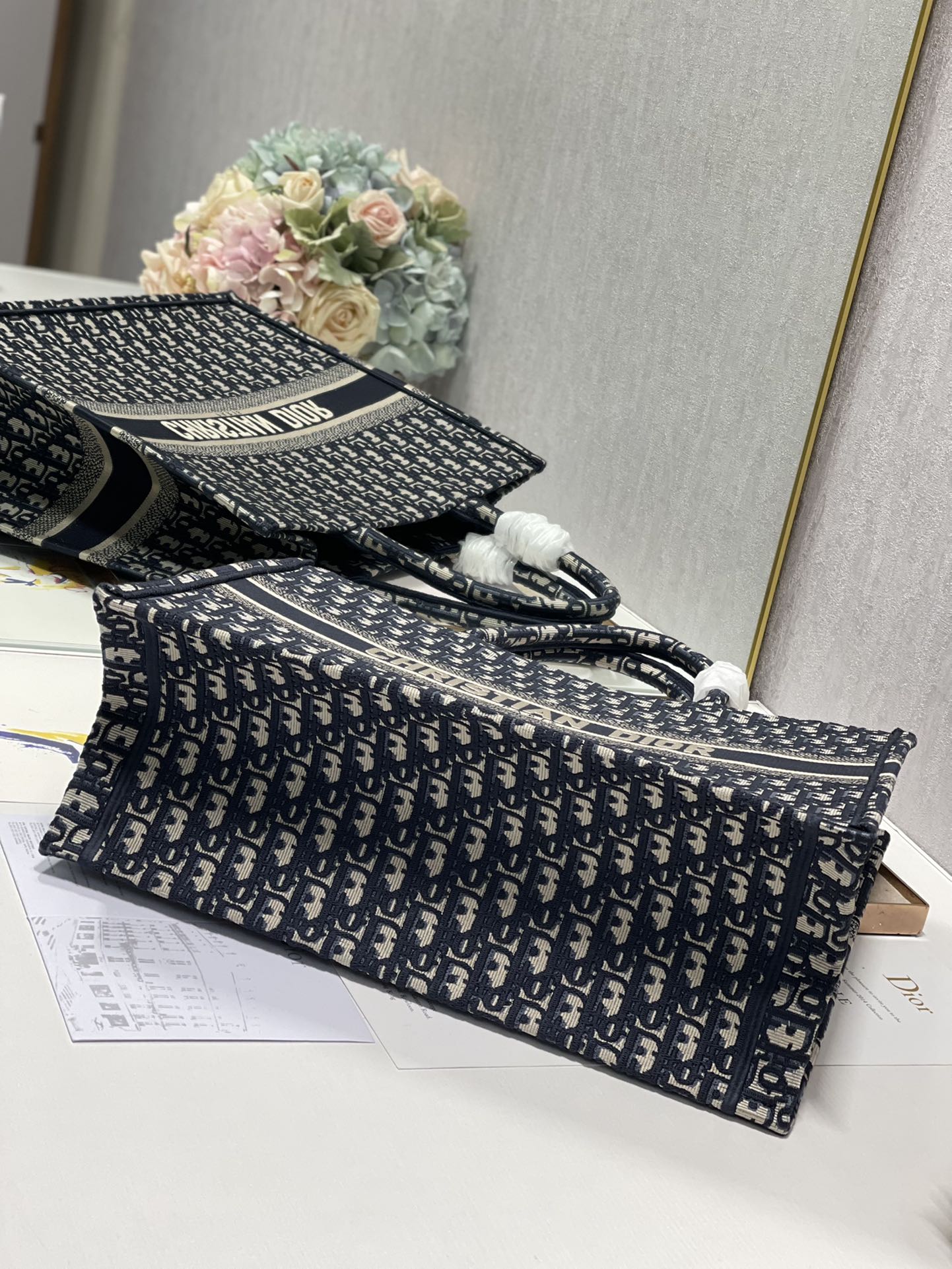 Diro Book Tote Bags-42*32*5CM