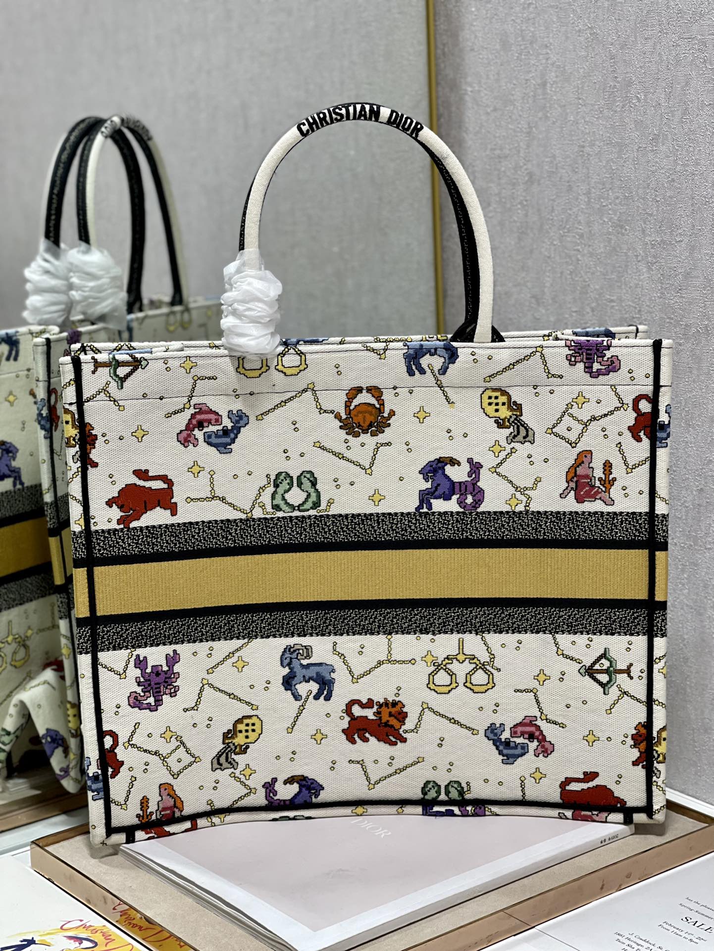 Diro Book Tote Bags-42*32*5CM