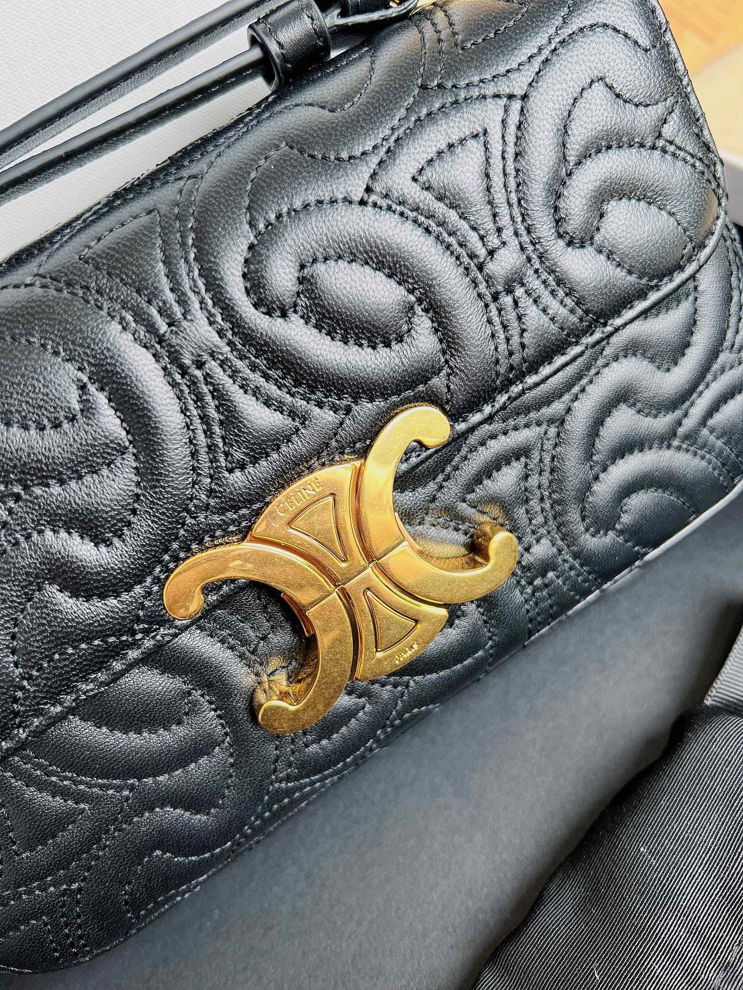 Celina Quilted LambTriomphe Bag-20 X 10 X 4CM