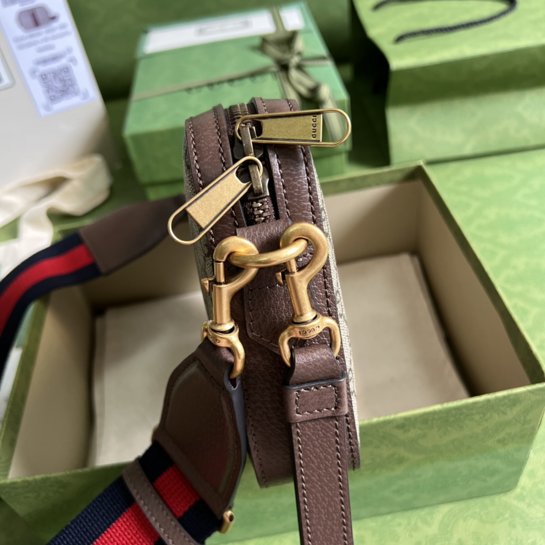 Gucci Vintage GG Supreme-24.5x 16x 4.5CM