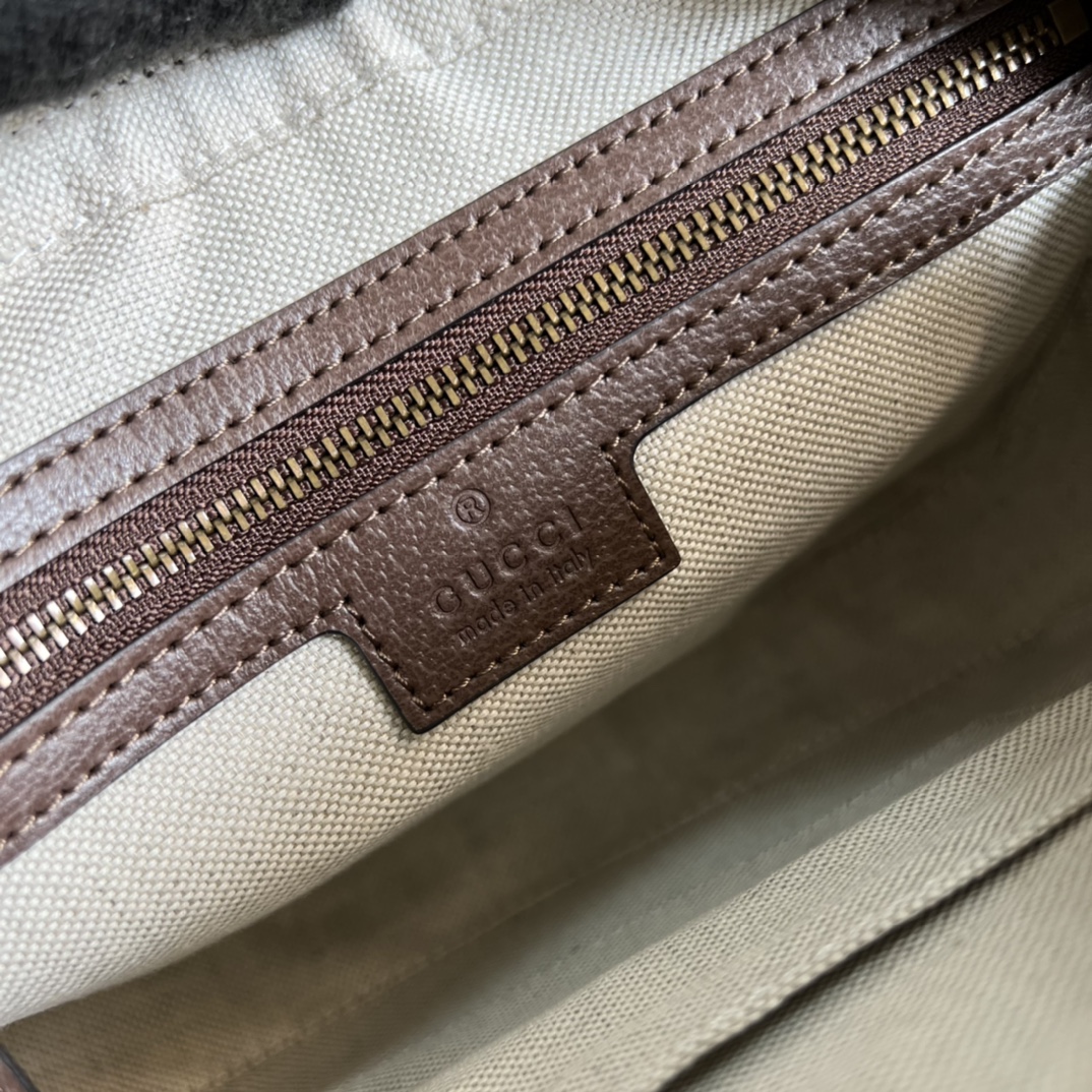 Gucci Vintage GG Supreme-24.5x 16x 4.5CM