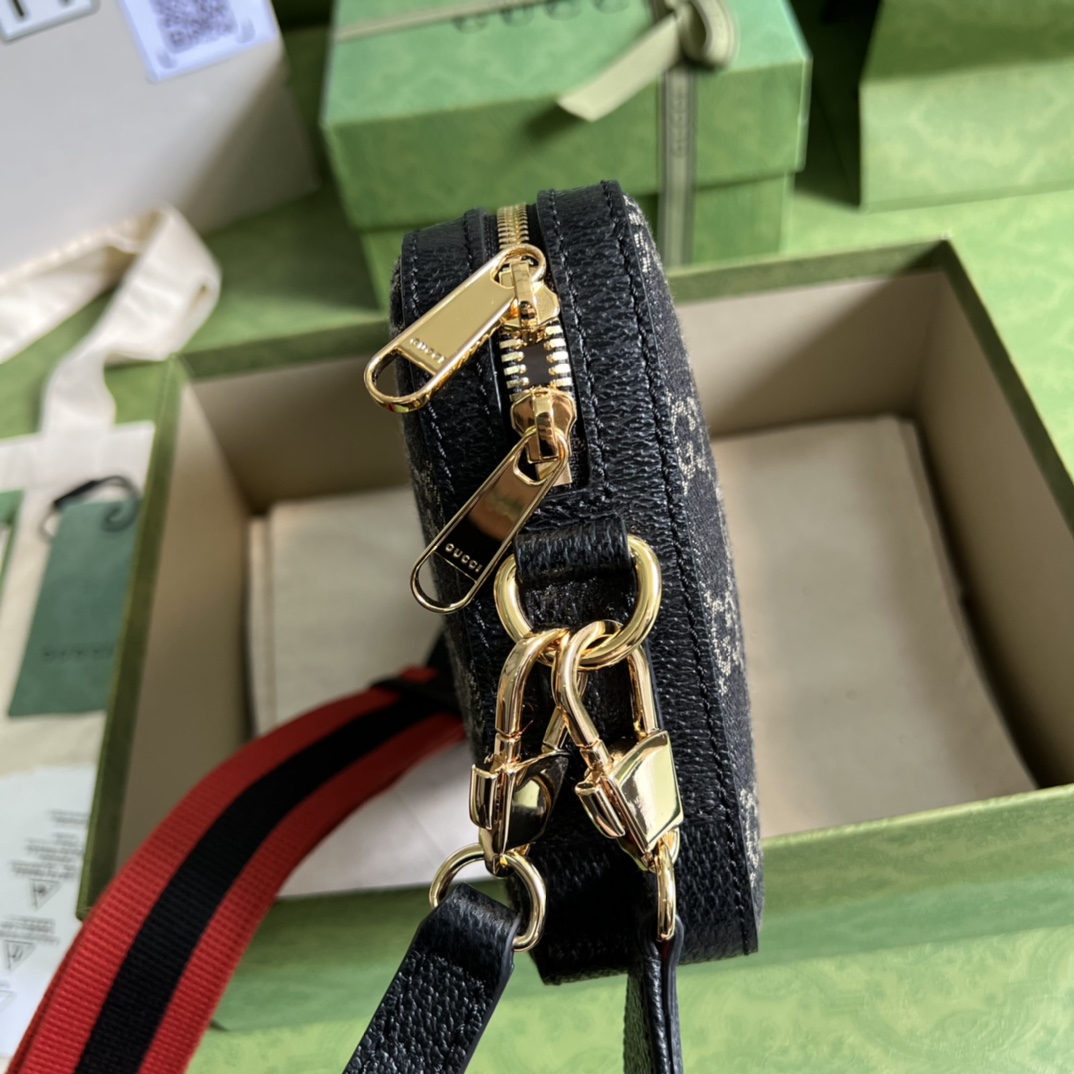 Gucci Vintage GG Supreme-24.5x 16x 4.5CM