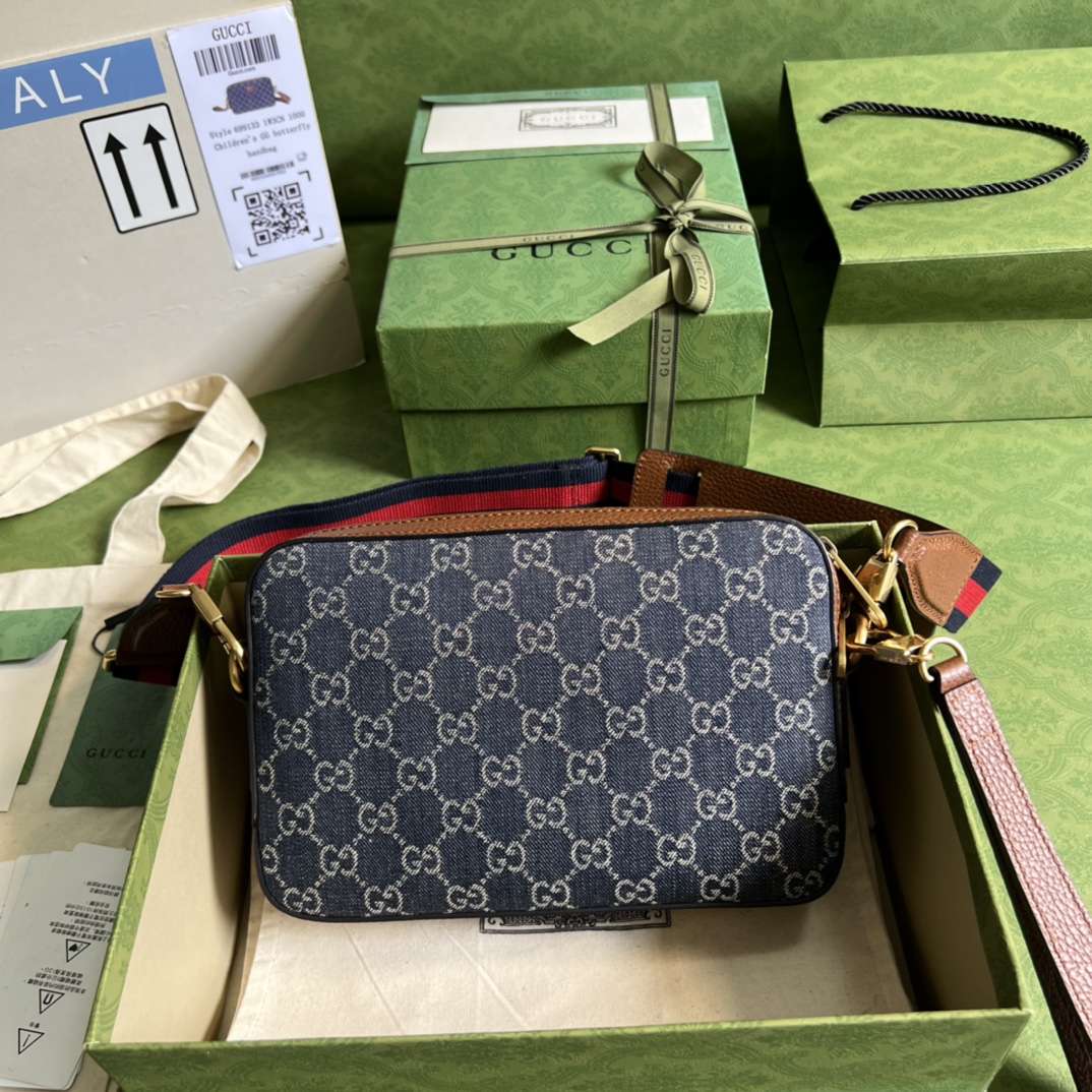 Gucci Vintage GG Supreme-24.5x 16x 4.5CM
