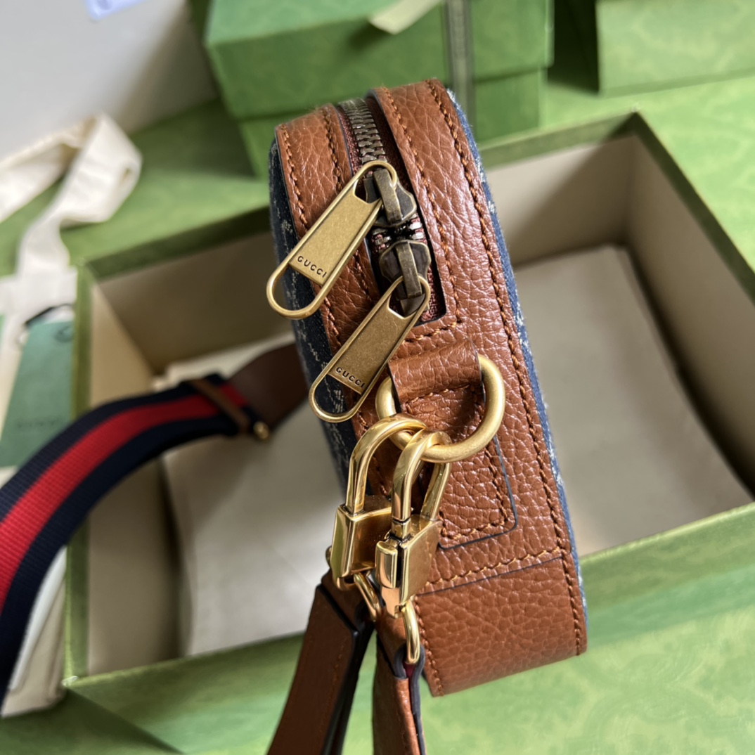 Gucci Vintage GG Supreme-24.5x 16x 4.5CM