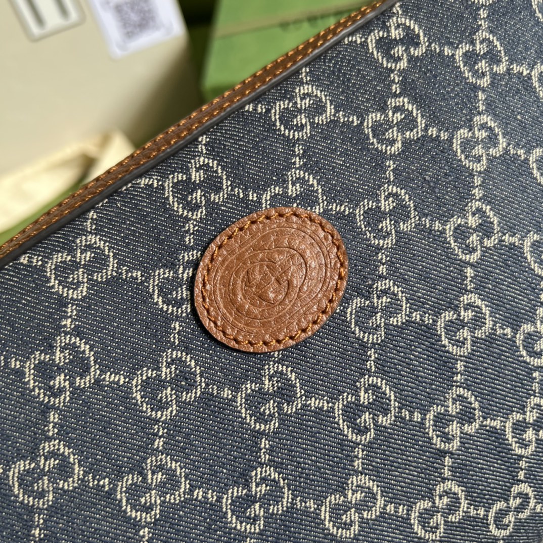 Gucci Vintage GG Supreme-24.5x 16x 4.5CM