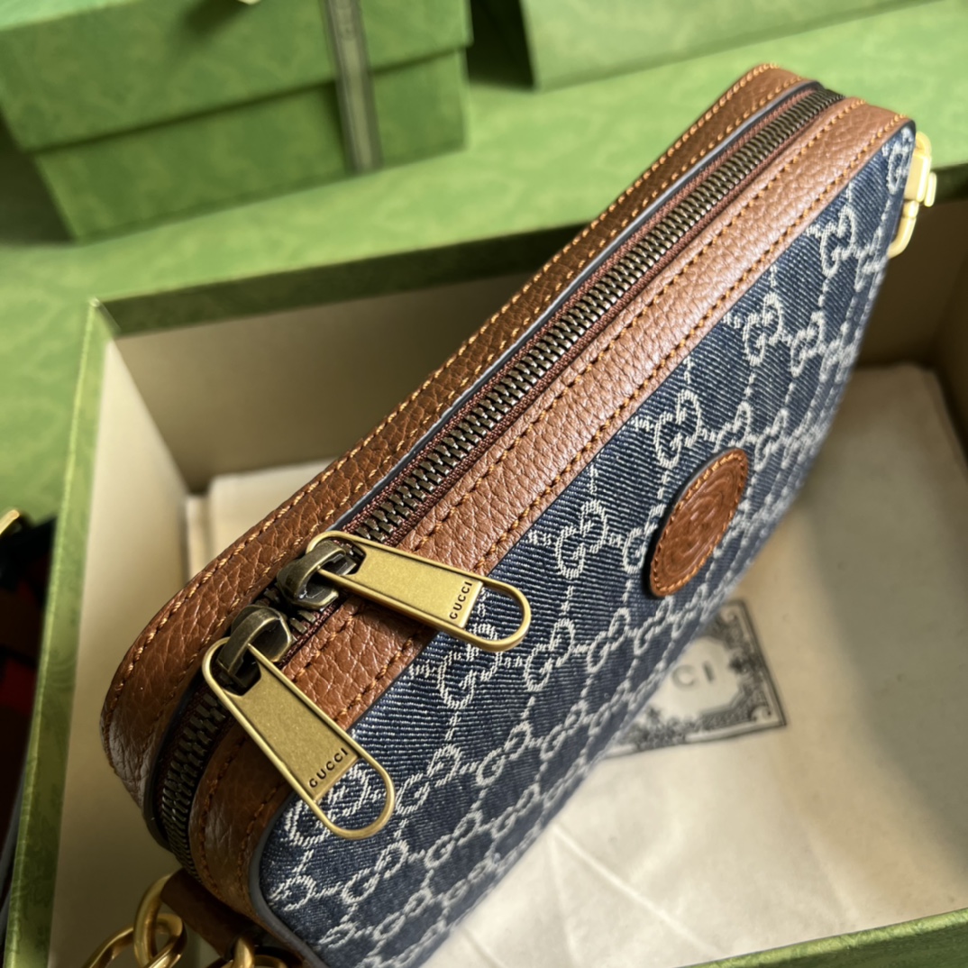 Gucci Vintage GG Supreme-24.5x 16x 4.5CM