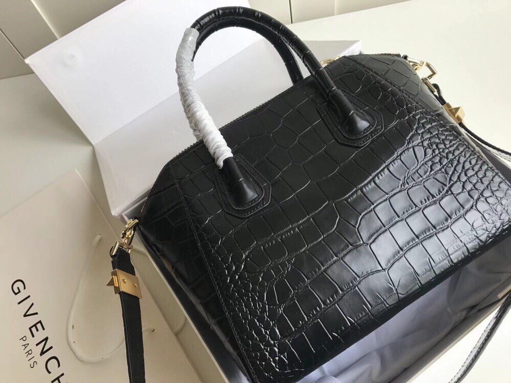 Gienvchy Antigona Handbags-28*17*35CM