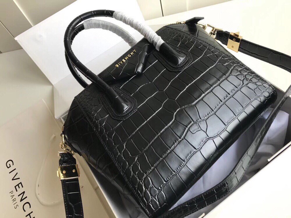 Gienvchy Antigona Handbags-28*17*35CM