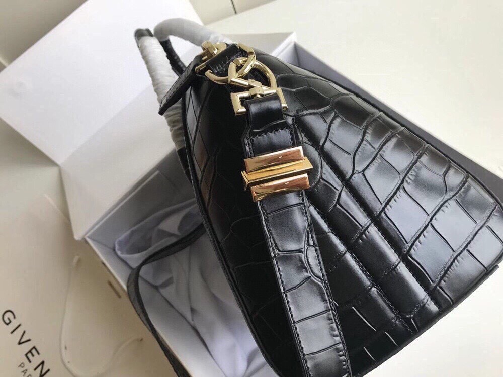 Gienvchy Antigona Handbags-28*17*35CM