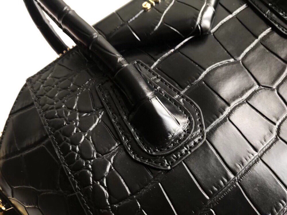 Gienvchy Antigona Handbags-28*17*35CM