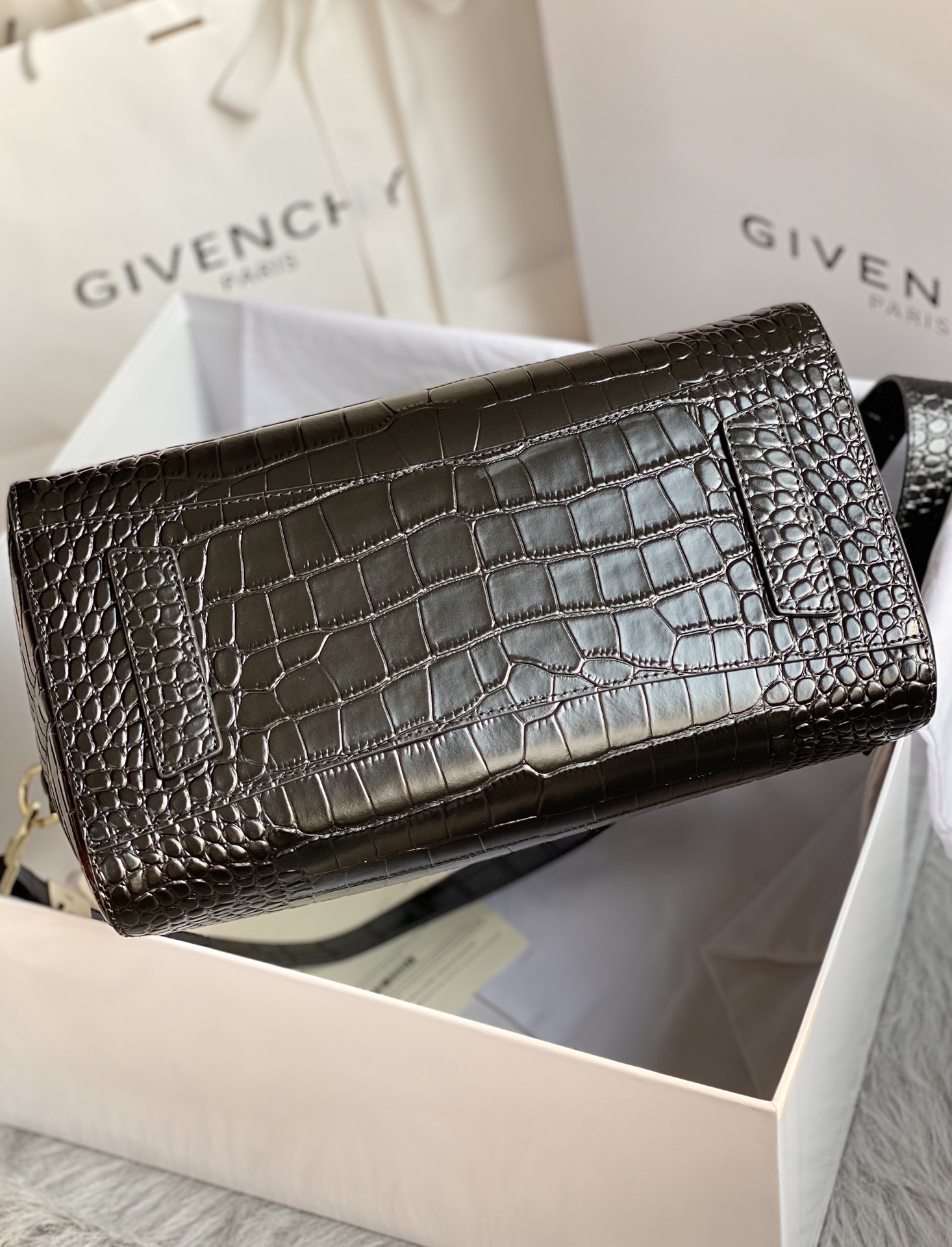 Gienvchy Antigona Handbags-33*18*26*41CM