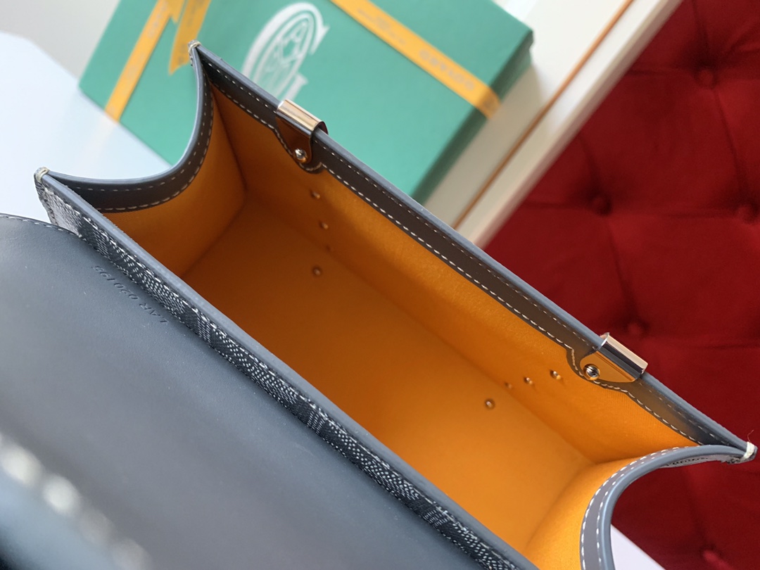 Goyard Coated Canvas and Leather Saigon Top Handle Bag-21CM