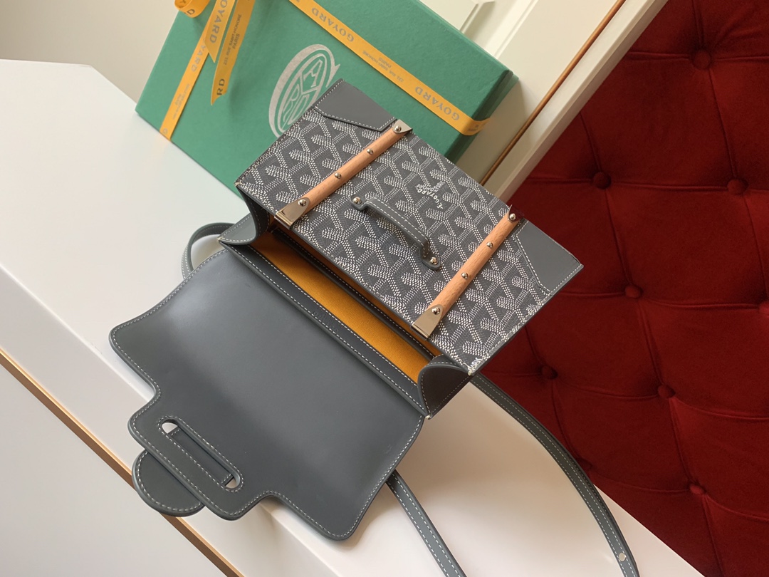 Goyard Coated Canvas and Leather Saigon Top Handle Bag-21CM