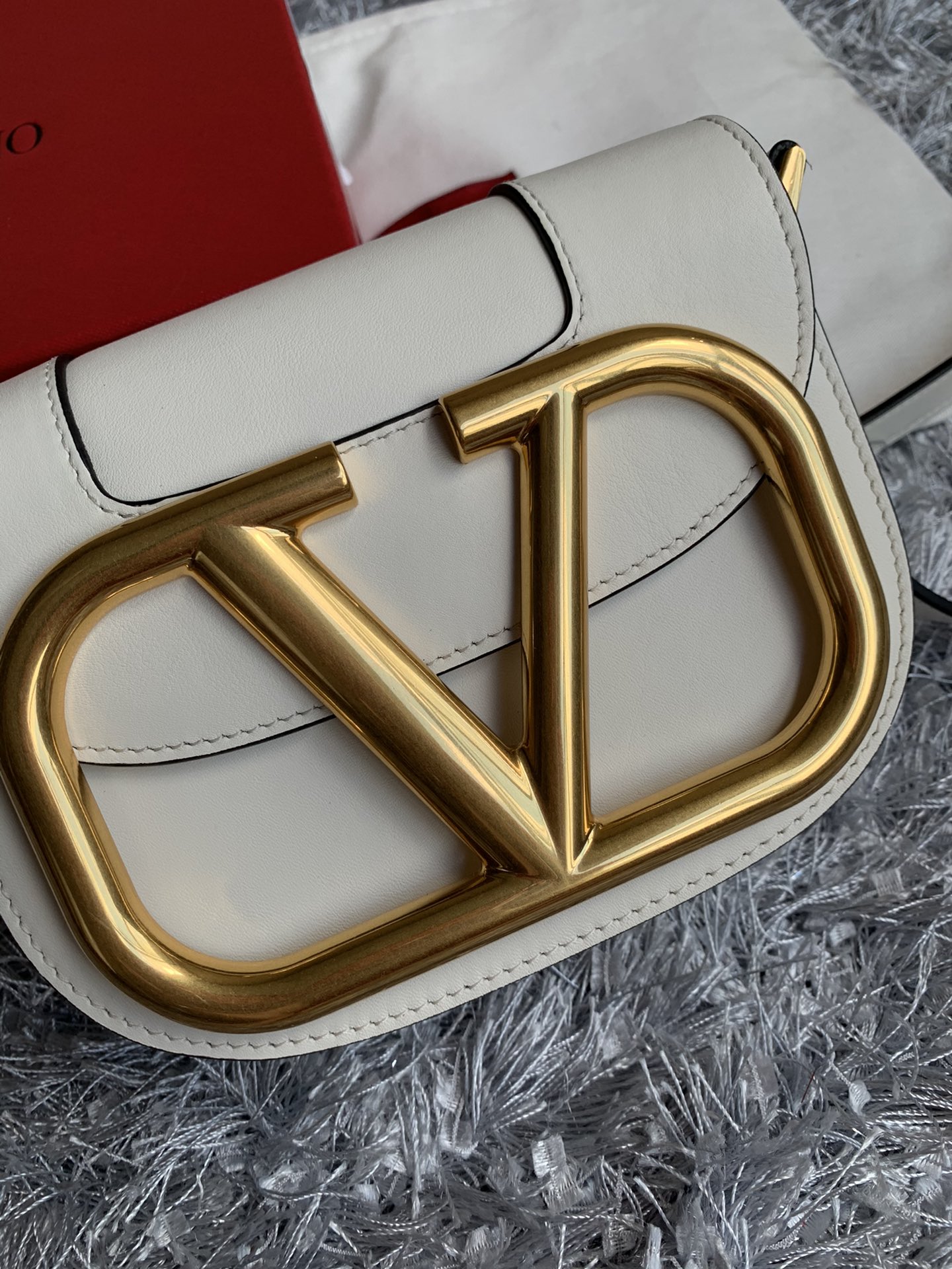 Valentino Garavani Supervee Handbags-18*8*15CM