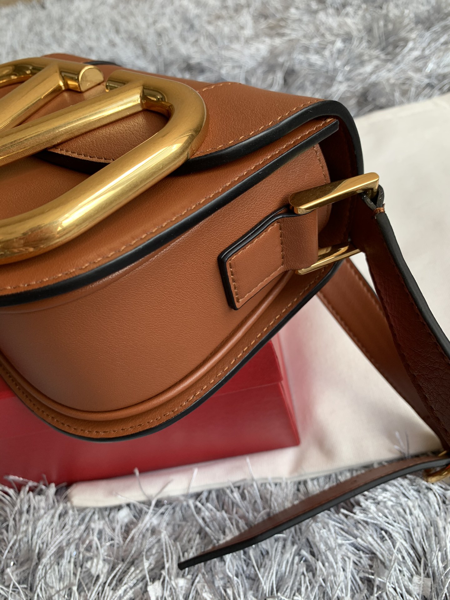 Valentino Garavani Supervee Handbags-18*8*15CM