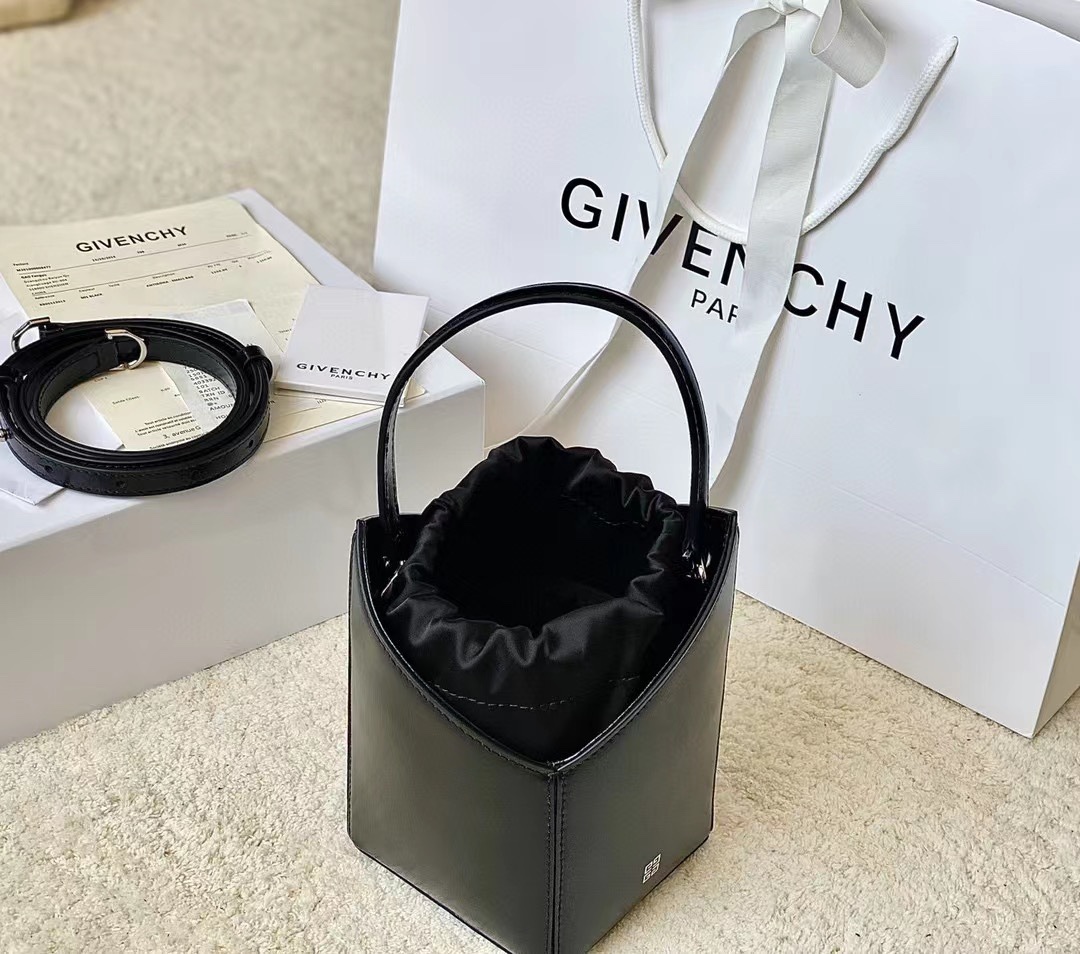 Gienvchy Cutout Bucket-16*11*11 CM