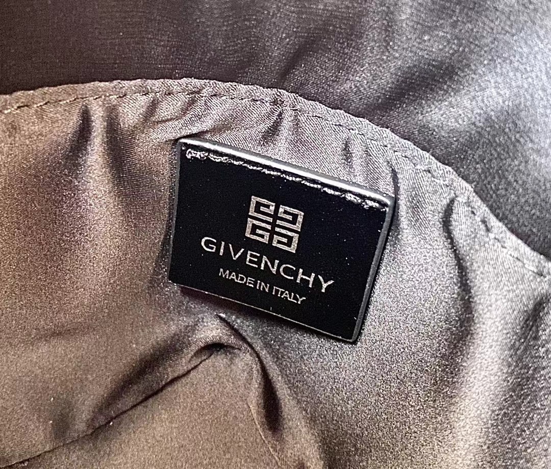 Gienvchy Cutout Bucket-16*11*11 CM