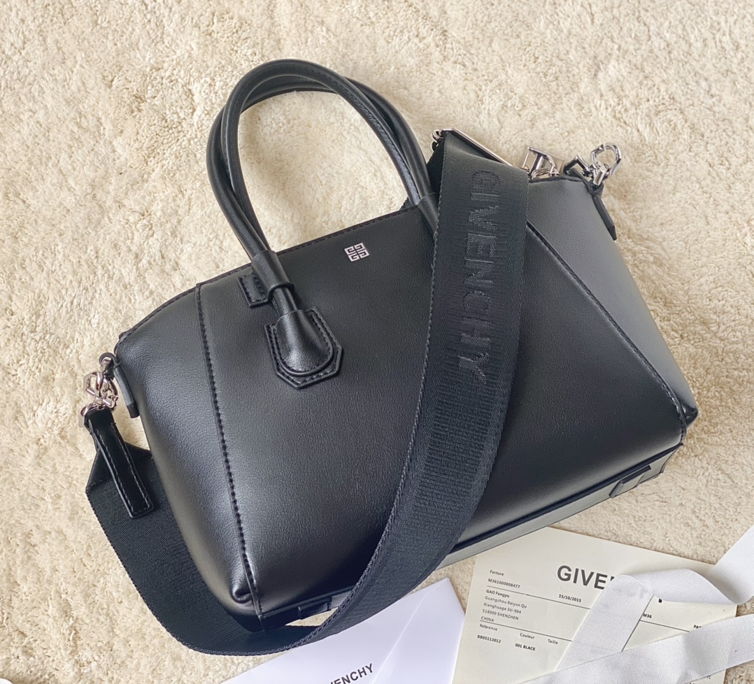 Gienvchy Antigona Sport -22*5*18CM