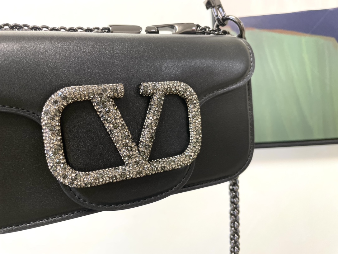 Valentino Handbags-20*15*7CM Valentino Handbags-20*15*7CM