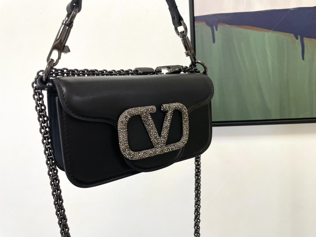 Valentino Handbags-20*15*7CM Valentino Handbags-20*15*7CM