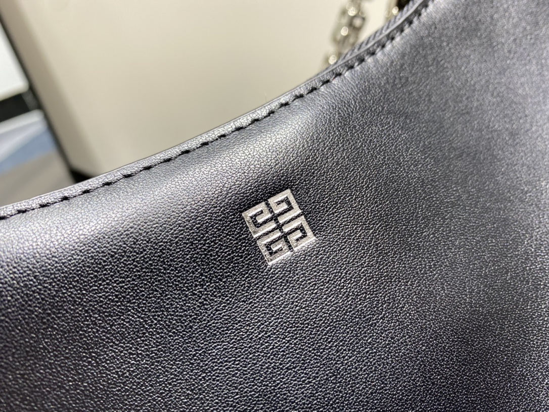 Gienvchy Moon Cut Hobo-25x7x12CM