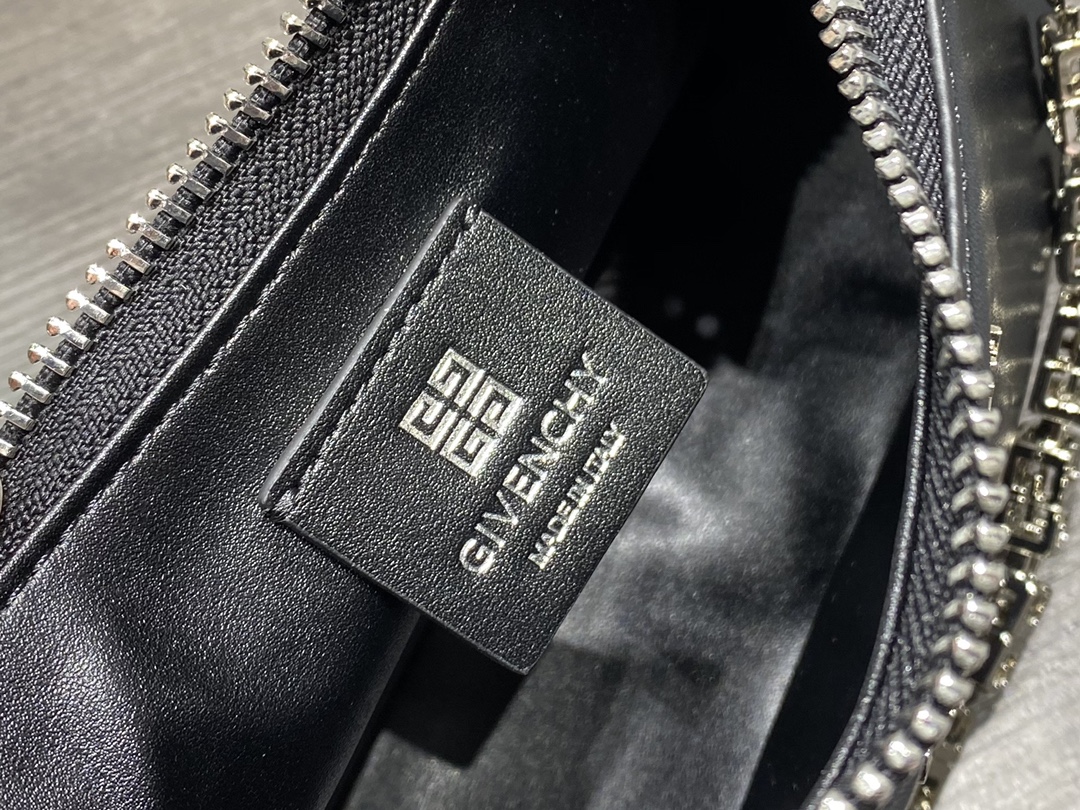 Gienvchy Moon Cut Hobo-25x7x12CM