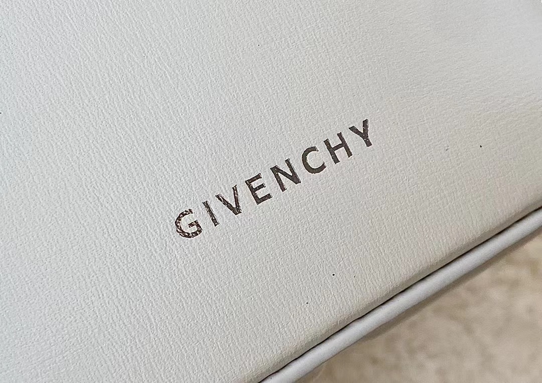 Gienvchy Cutout Bucket-16*11*11 CM