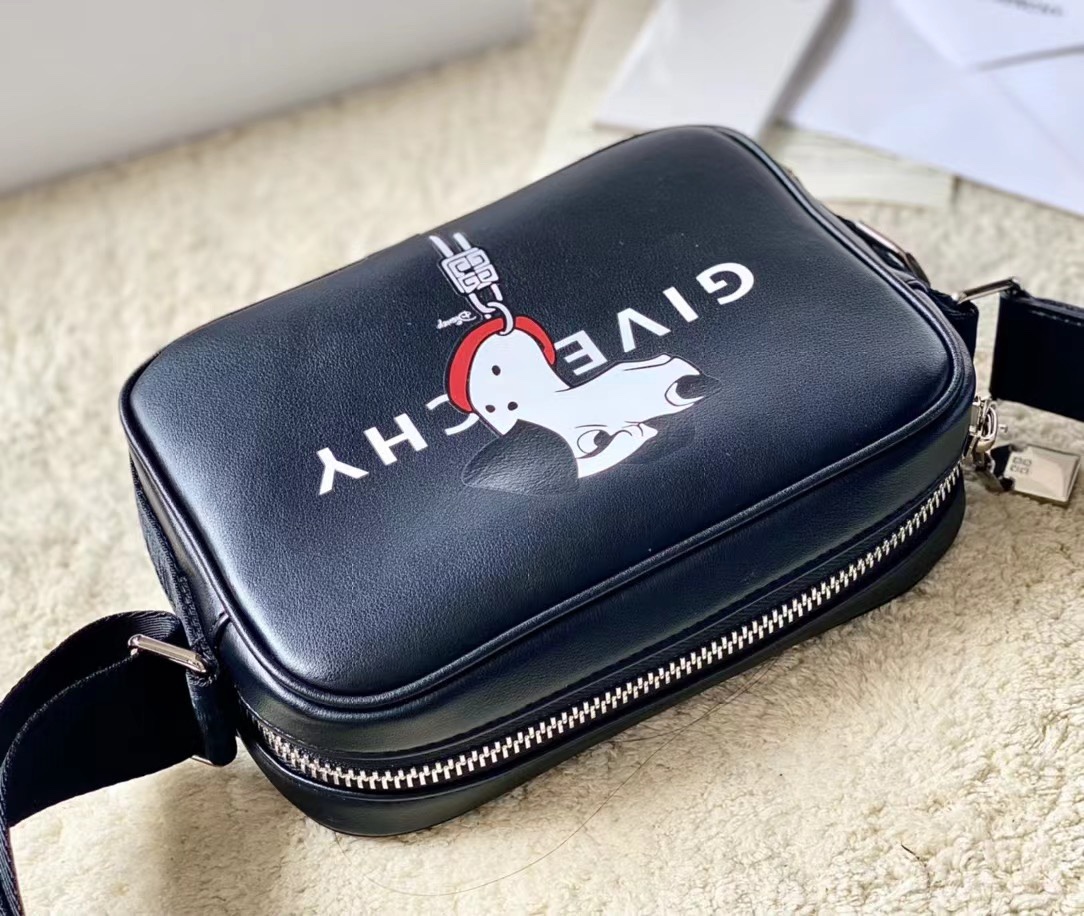 Gienvchy Waist Bag-16x11x8CM