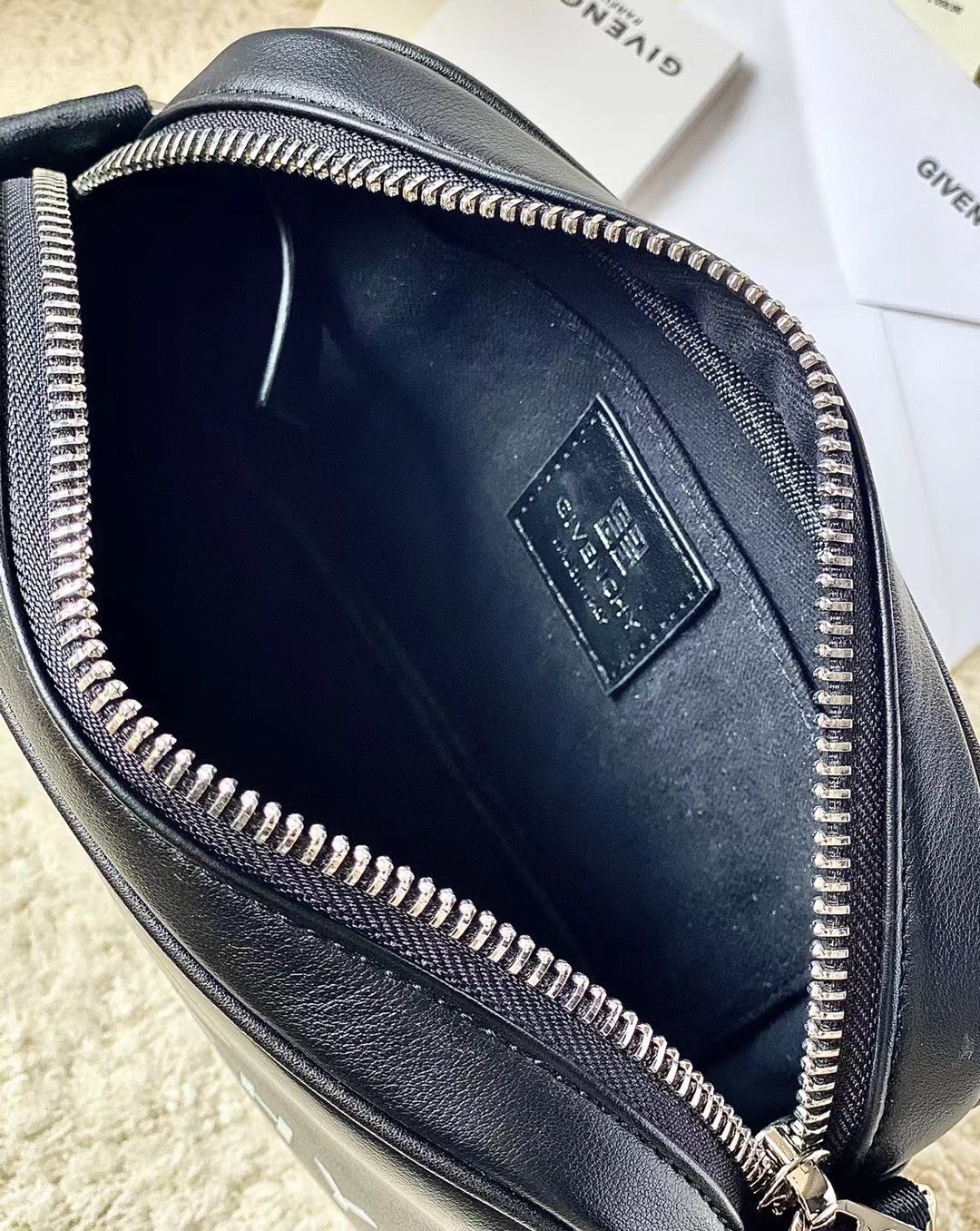 Gienvchy Waist Bag-16x11x8CM
