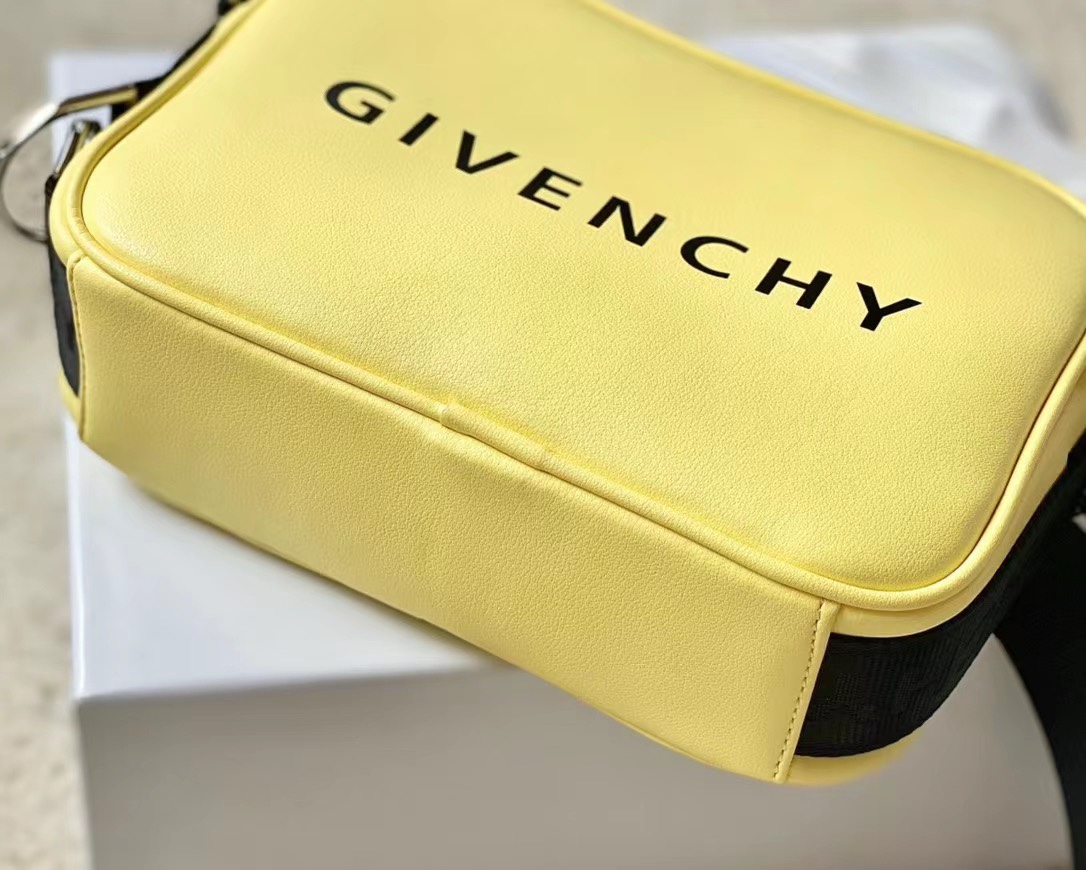 Gienvchy Waist Bag-16x11x8CM