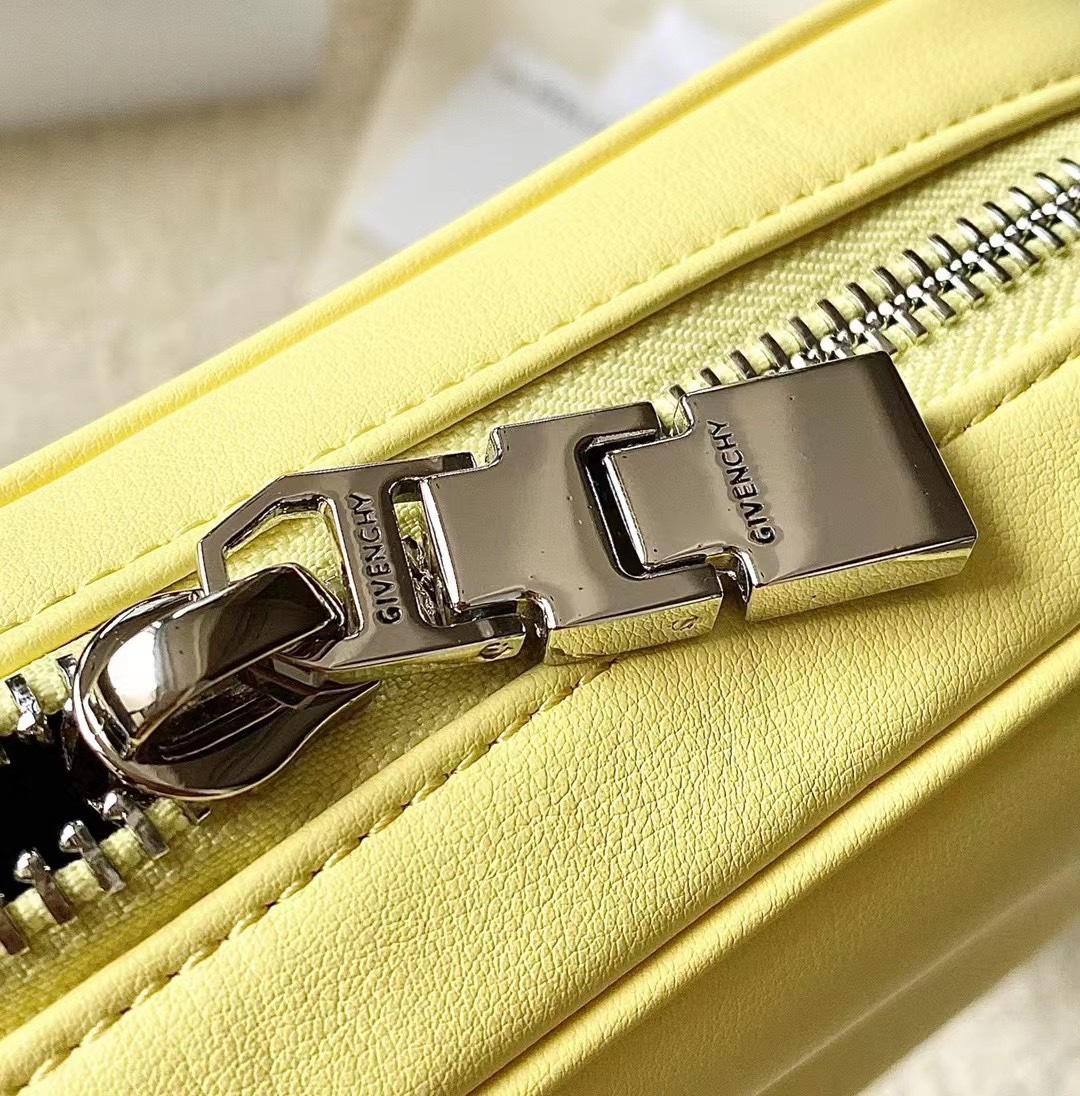 Gienvchy Waist Bag-16x11x8CM
