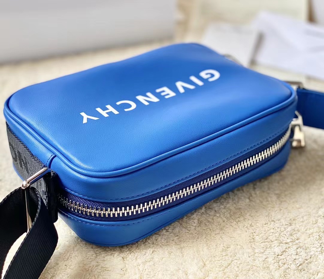 Gienvchy Waist Bag-16x11x8CM