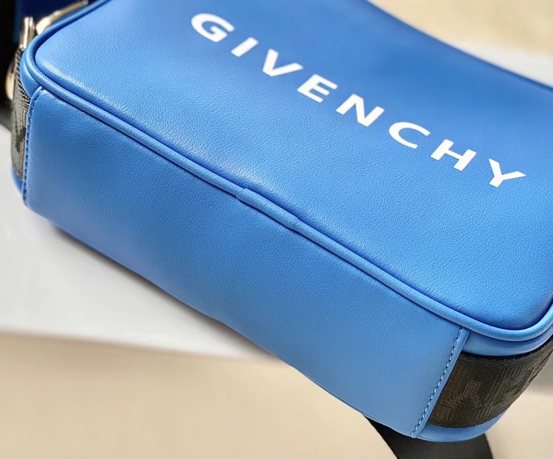 Gienvchy Waist Bag-16x11x8CM
