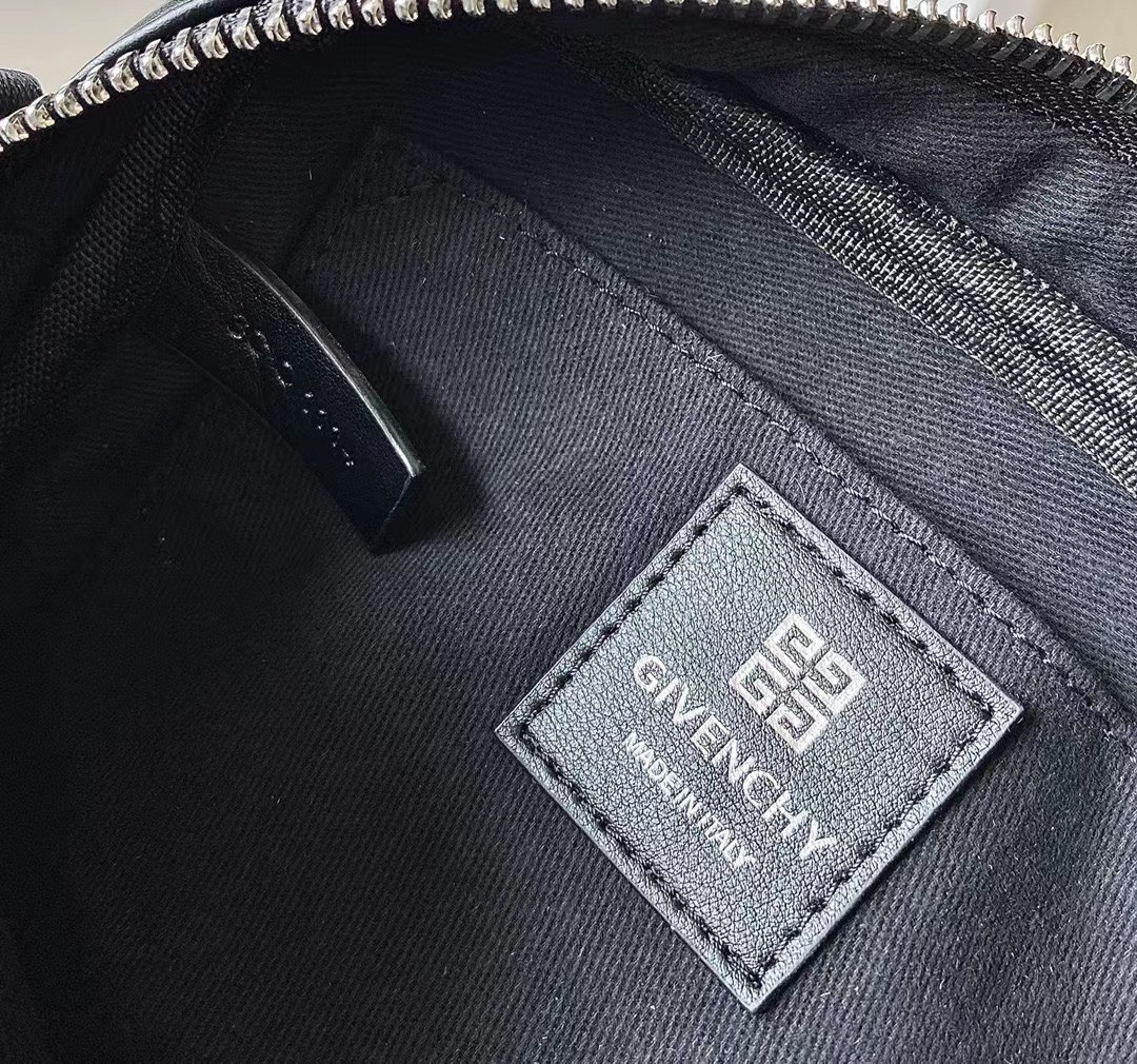 Gienvchy Waist Bag-16x11x8CM