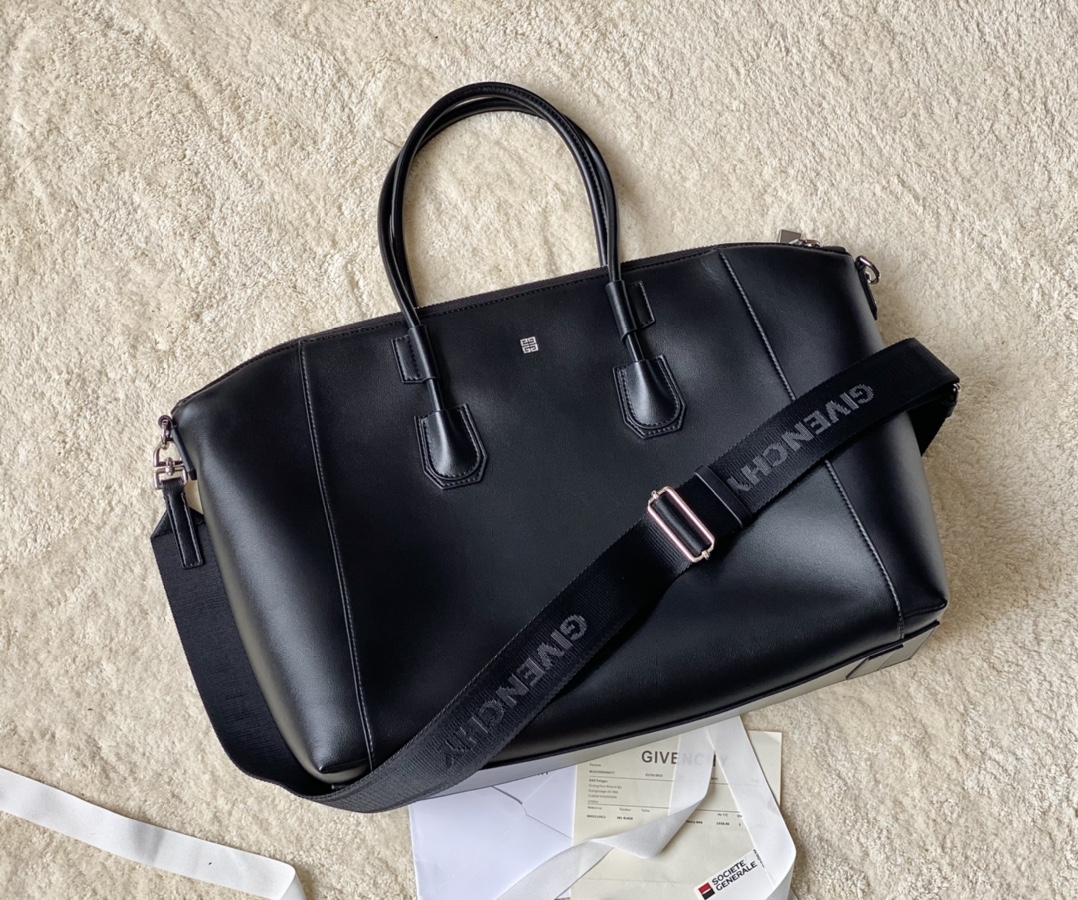 Gienvchy Antigona Sport -41*9*31CM