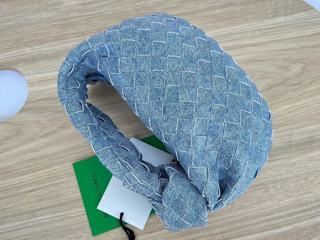 Bottega Veneta Jodie Hobo-23x28x8CM