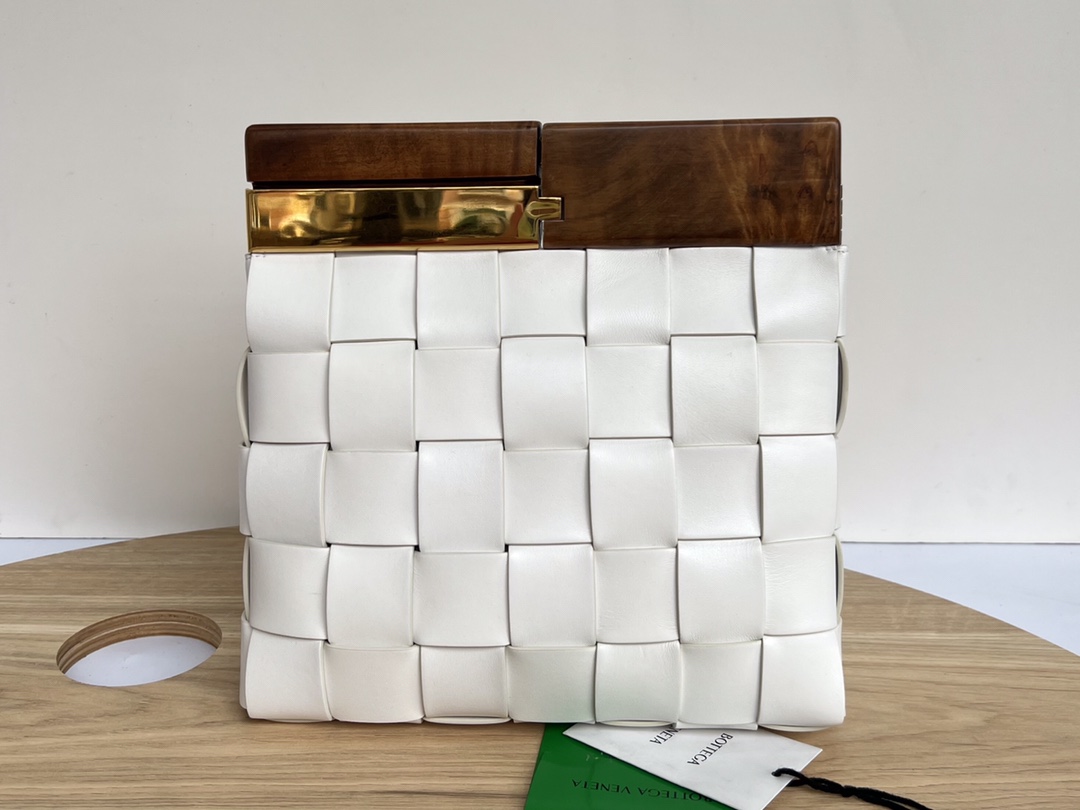 Bottega Nappa Pouch-28*26*5CM
