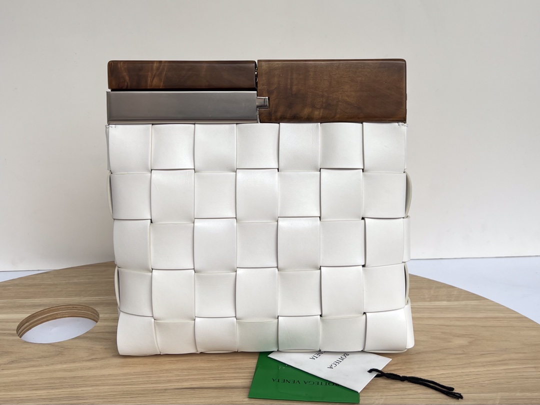 Bottega Nappa Pouch-28*26*5CM