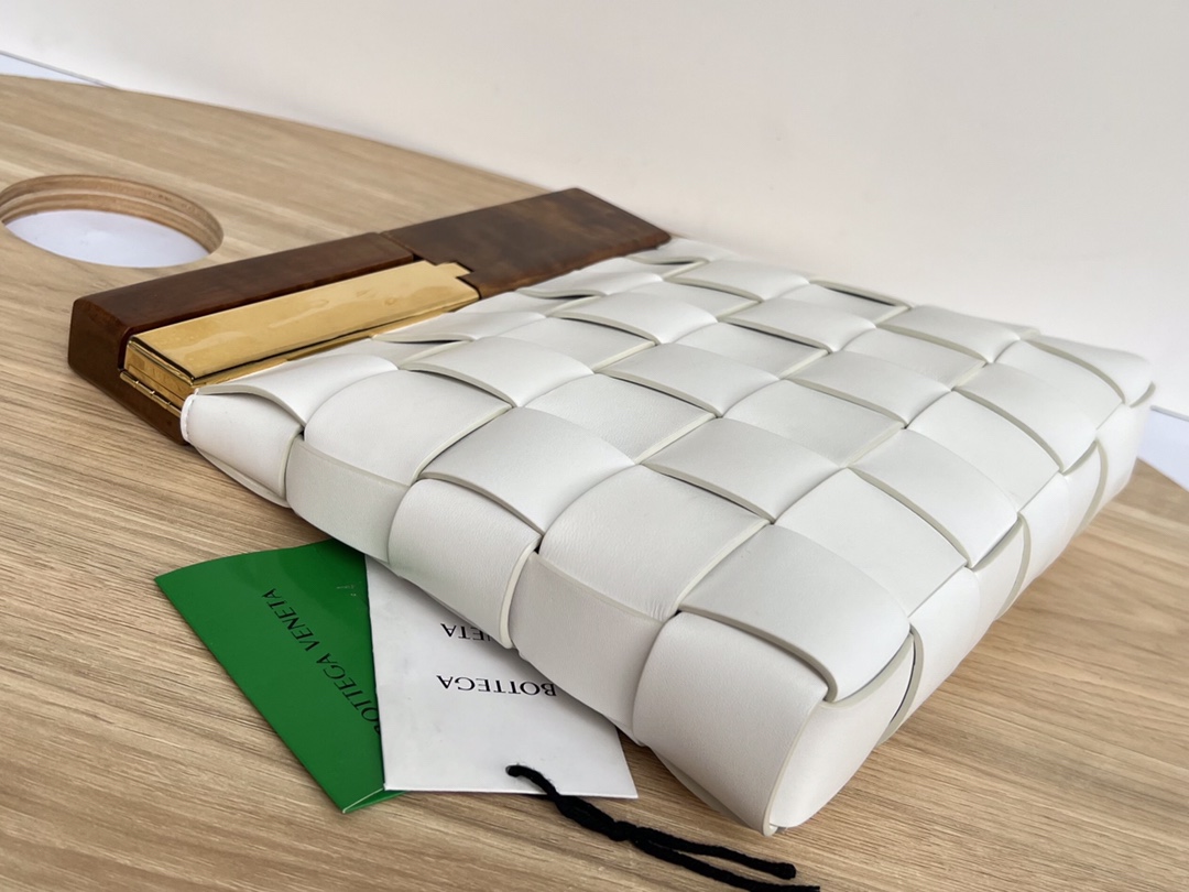 Bottega Nappa Pouch-28*26*5CM