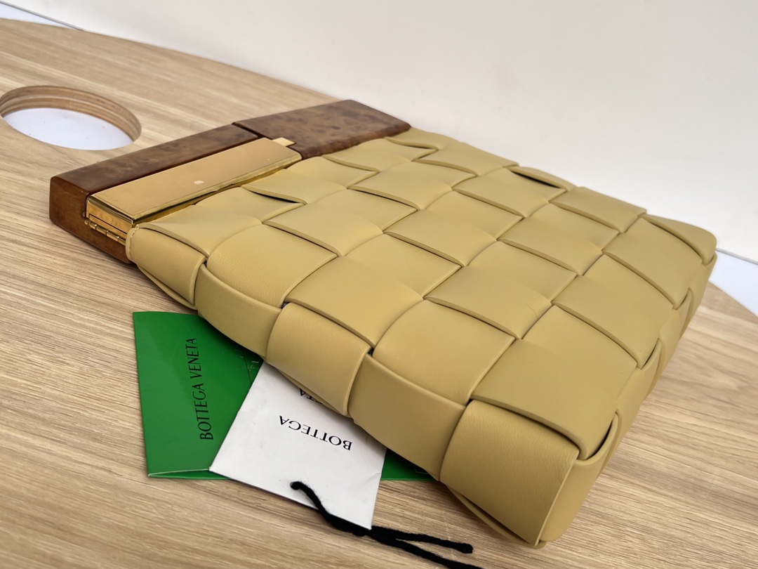 Bottega Nappa Pouch-28*26*5CM