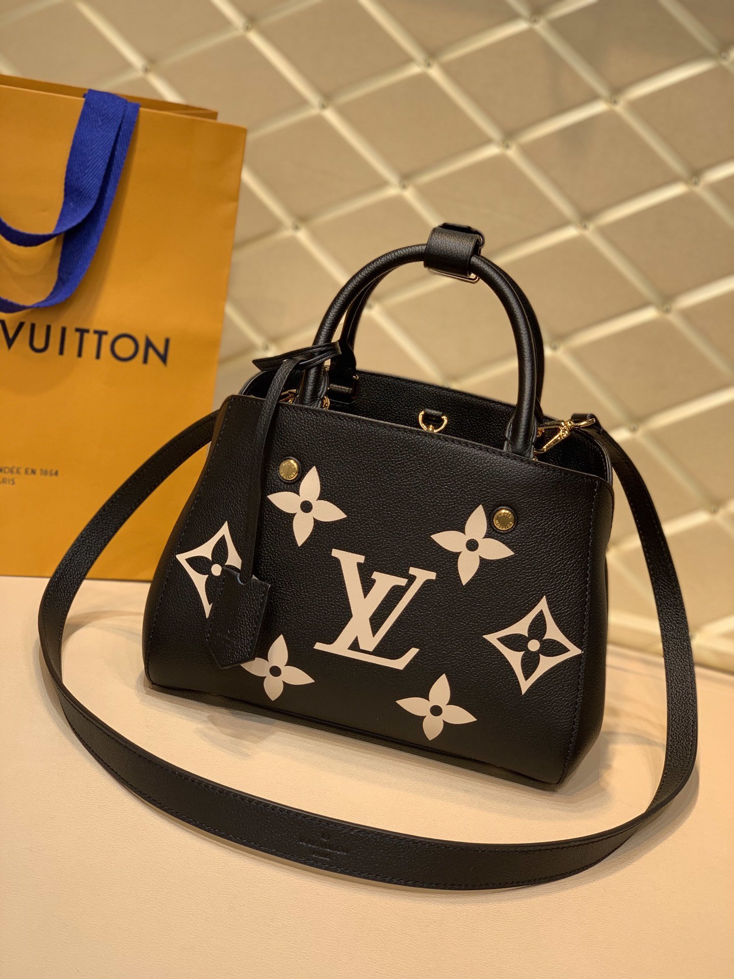 Louis Vuitton Montaigne BB-29*20*13CM