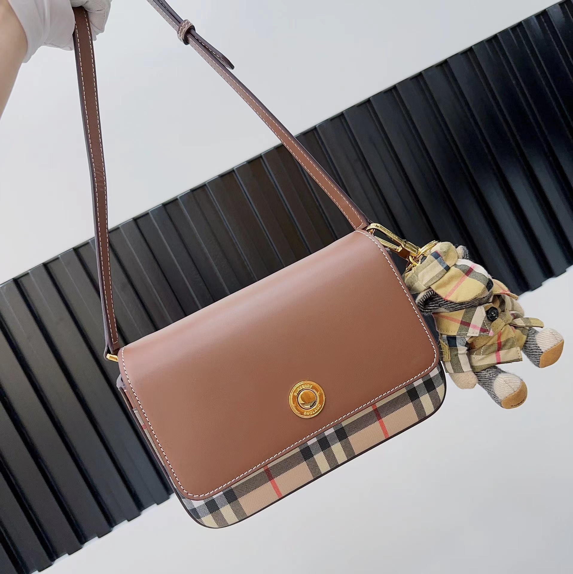 Burberry Crossbody Bag-19.5*7*16CM